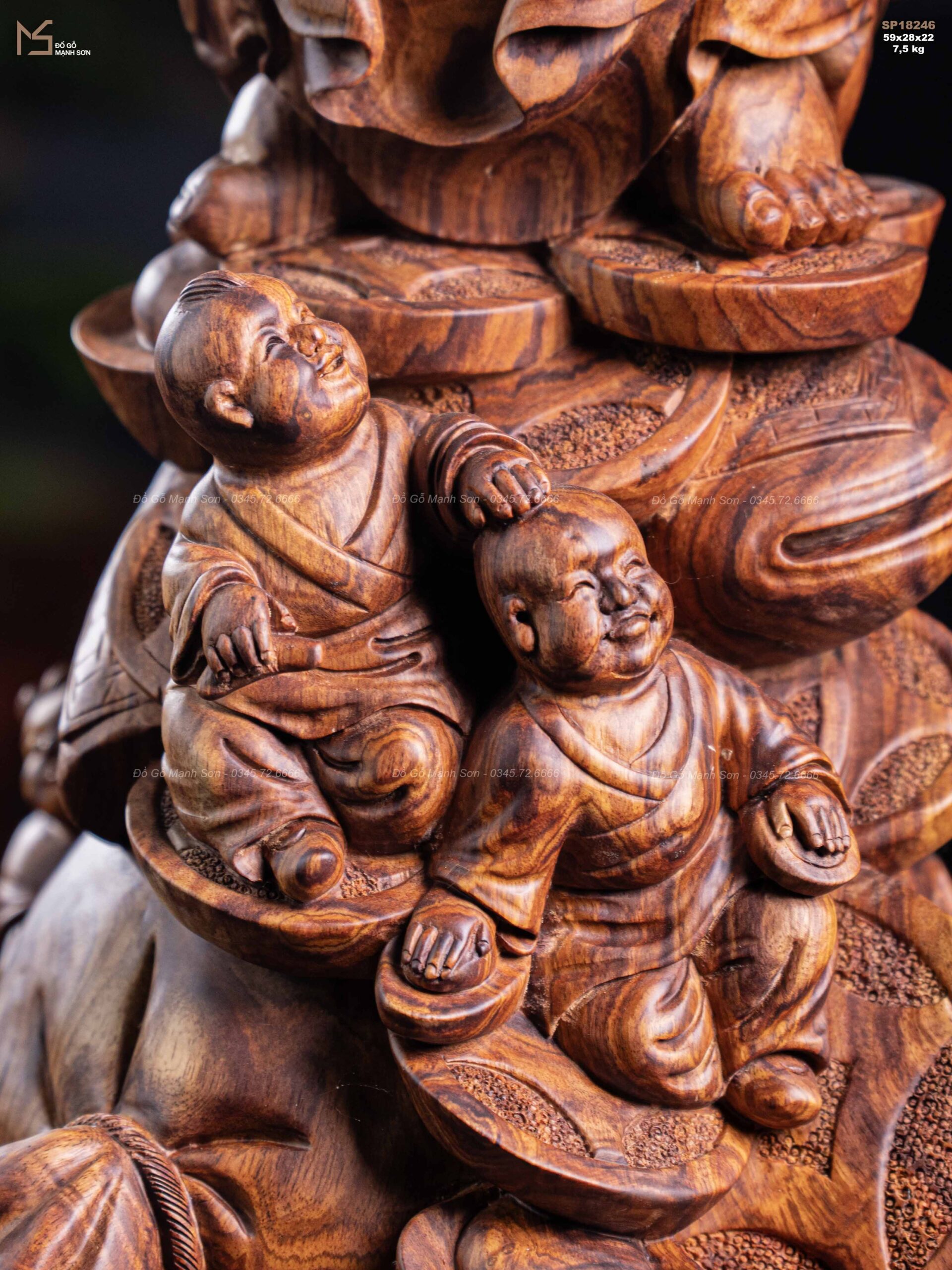 Alternative view of TƯỢNG GỖ DI LẶC NHỊ PHÚC DÁNG ĐỨNG - GỖ SƯA