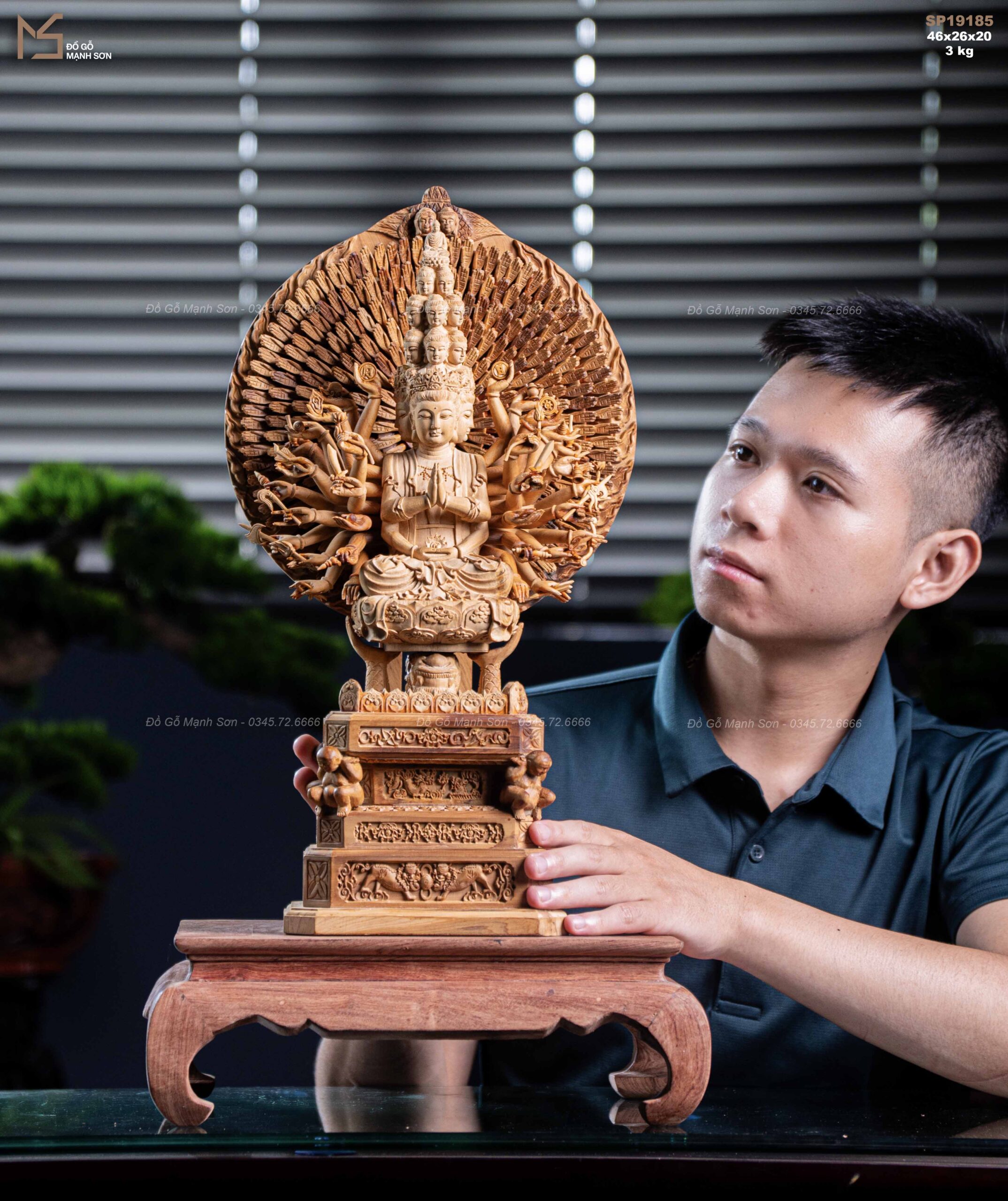 Alternative view of TƯỢNG GỖ PHẬT THIÊN THỦ THIÊN NHÃN - GỖ HOÀNG ĐÀN