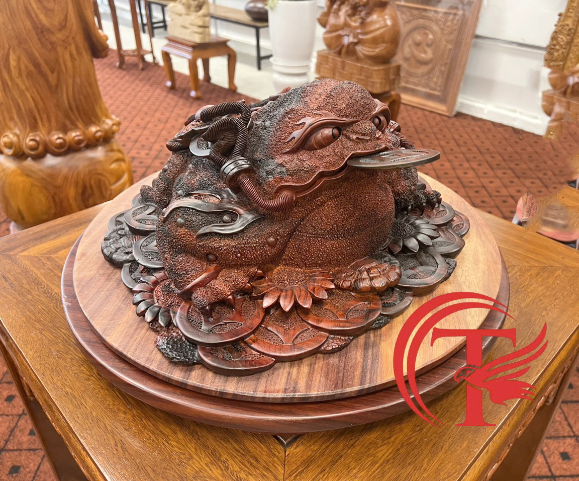 Tượng Cóc Thiềm Thừ Gỗ Trắc Đỏ Đen - Sự May Mắn và Bình An Cho Gia Đình Bạn