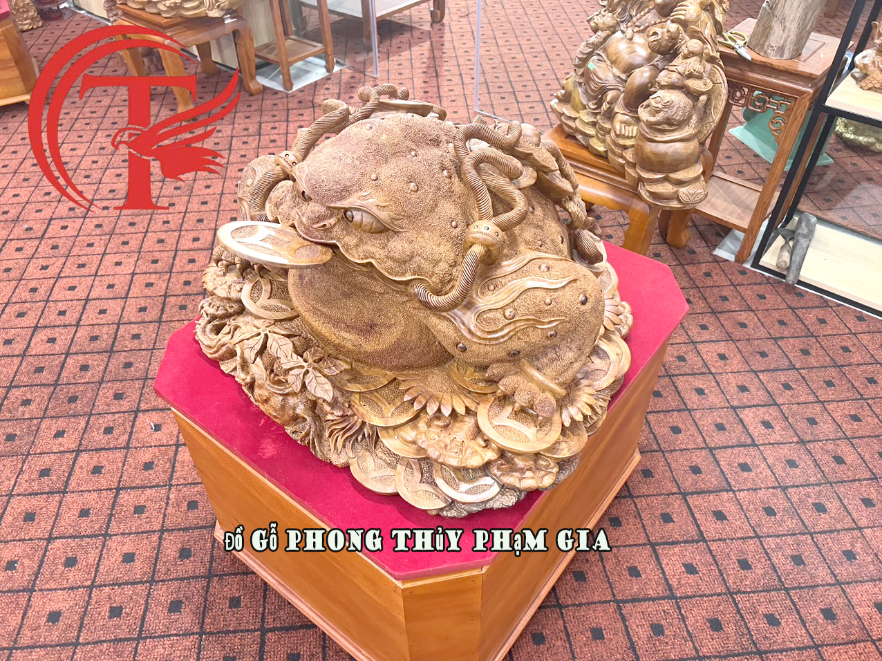 Tượng Cóc Thiềm Thừ Ngậm Tiền Vàng Gỗ Hương Ta - May Mắn và Bình An Cho Gia Đình